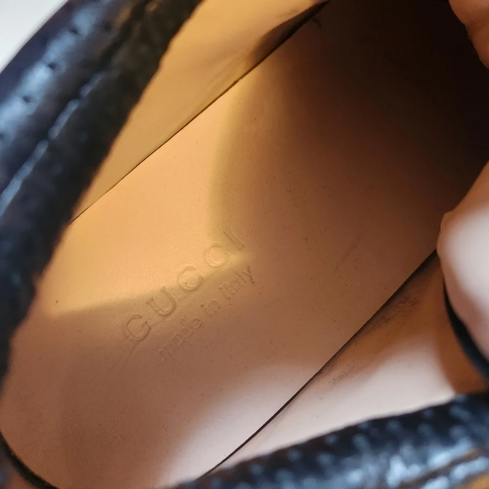 Gucci Flashtrek sneakers size 8 in EUC